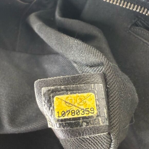 CHANEL Vintage 2007 Black Lambskin Leather CC Logo Medium Shoulder Bag - Picture 14 of 16